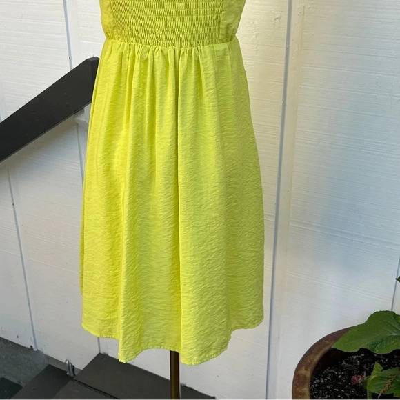 Women’s Nine West Neon Yellow Tie Front Fit and Flare Sun Dress - Picture 5 of 11